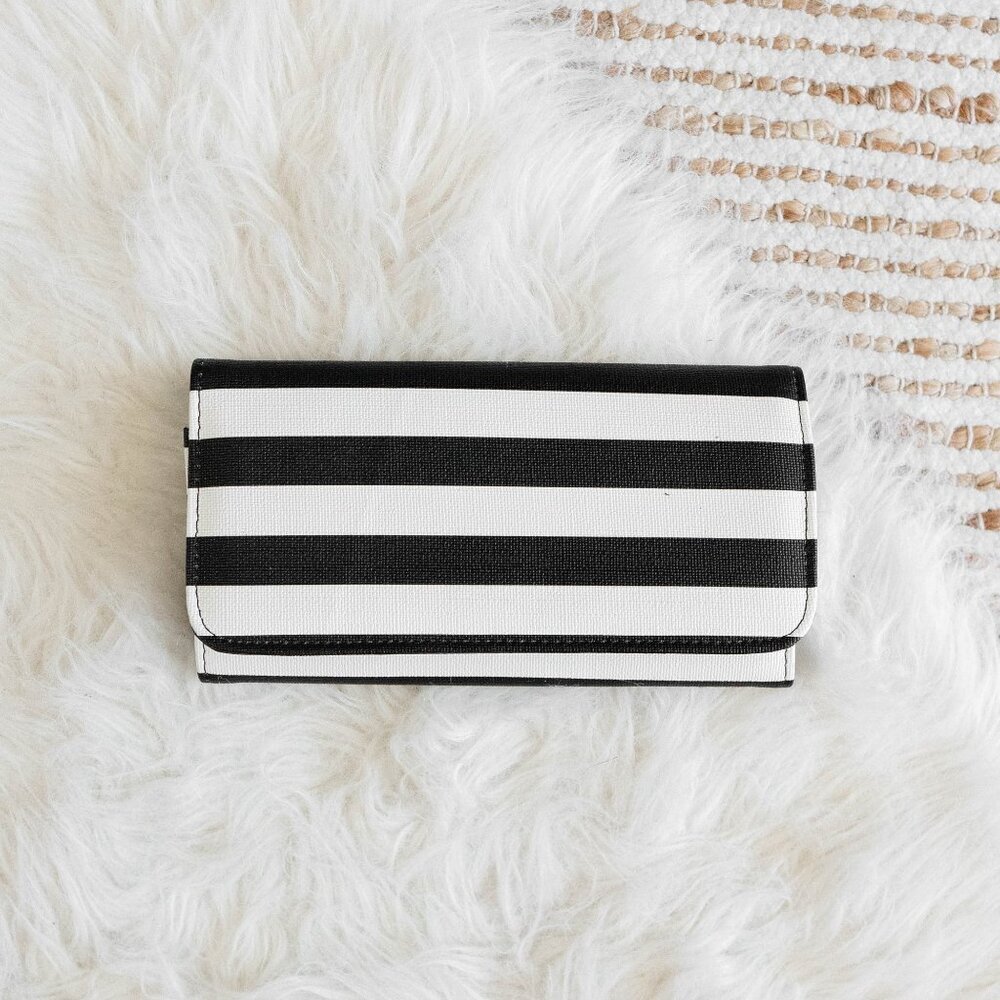 Kut from the Kloth Black White Stripe Trifold Wallet Women’s Clutch Organizer